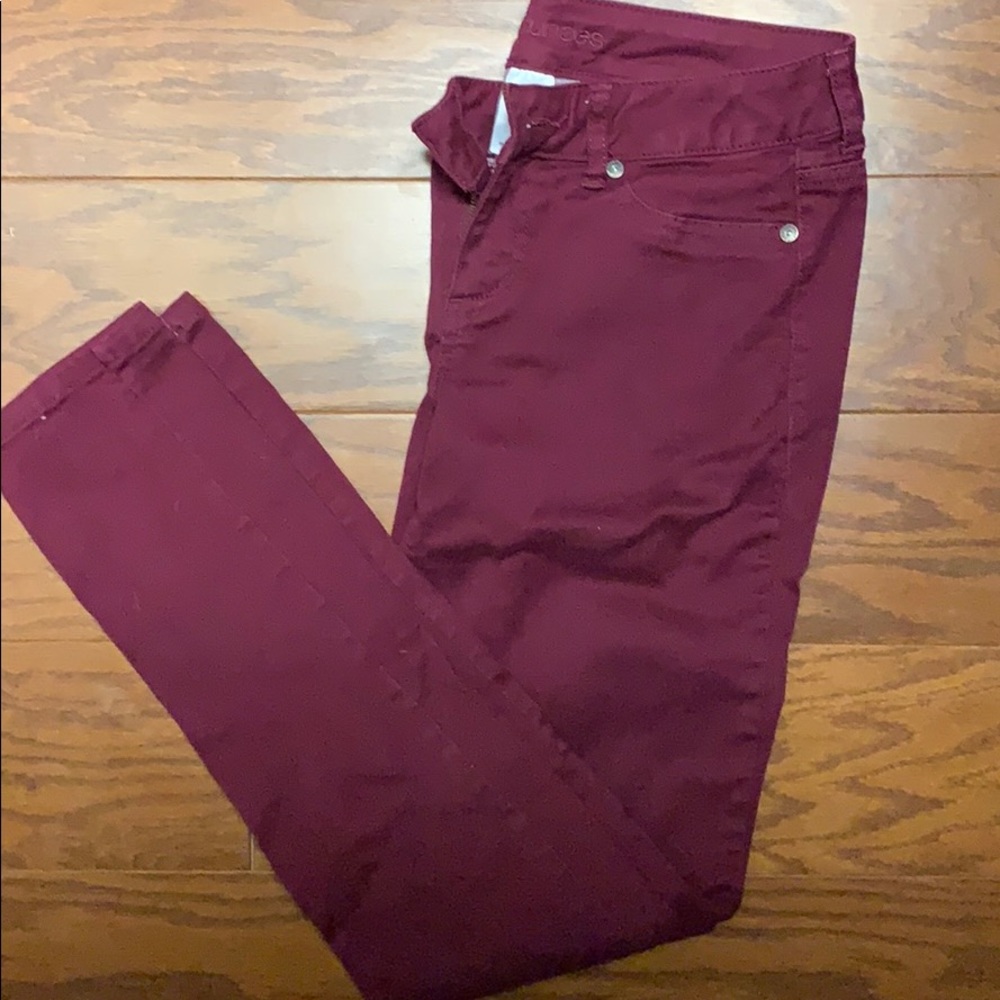 Women’s burgundy skinny leg pants